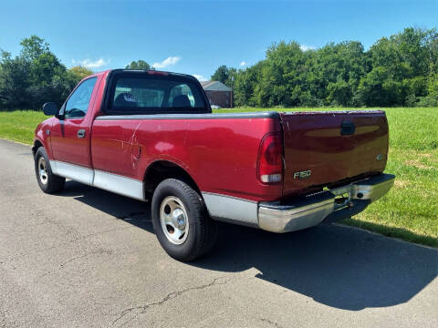 2004 Ford F-150 Heritage XL