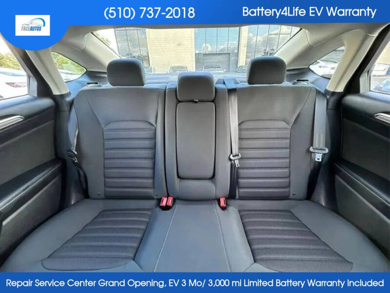 2017 Ford Fusion SE
