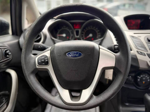 2012 Ford Fiesta SE