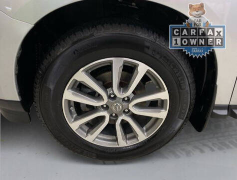 2016 Nissan Pathfinder SL