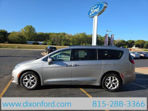 2017 Chrysler Pacifica Touring-L Plus