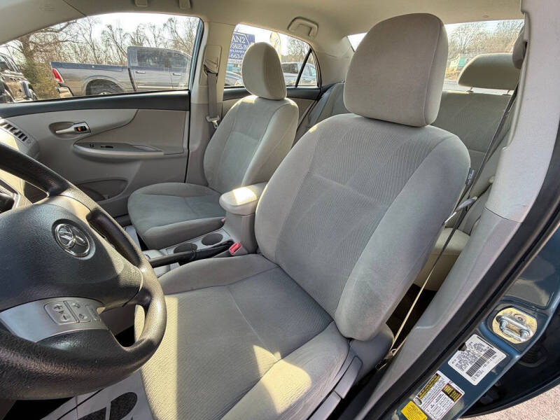 2013 Toyota Corolla LE