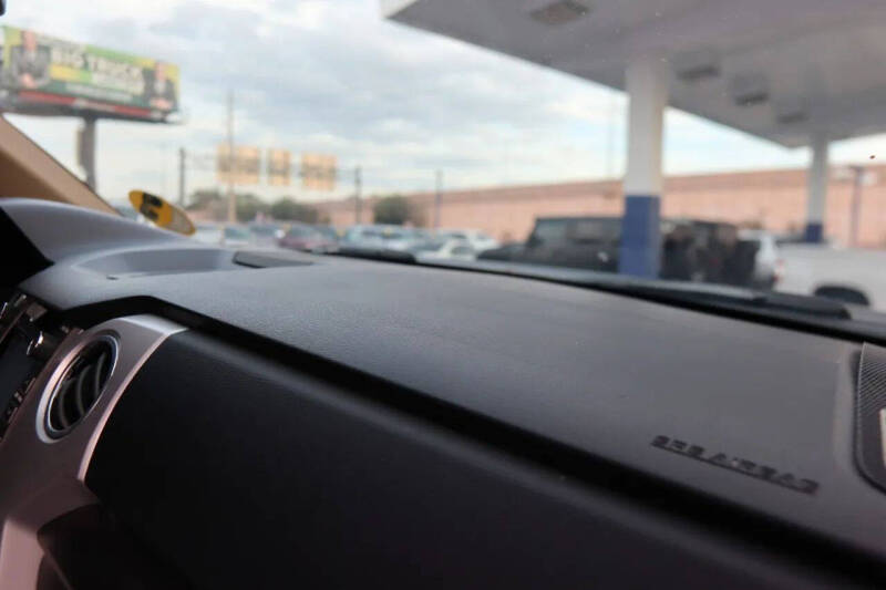 2015 Toyota Tundra SR5