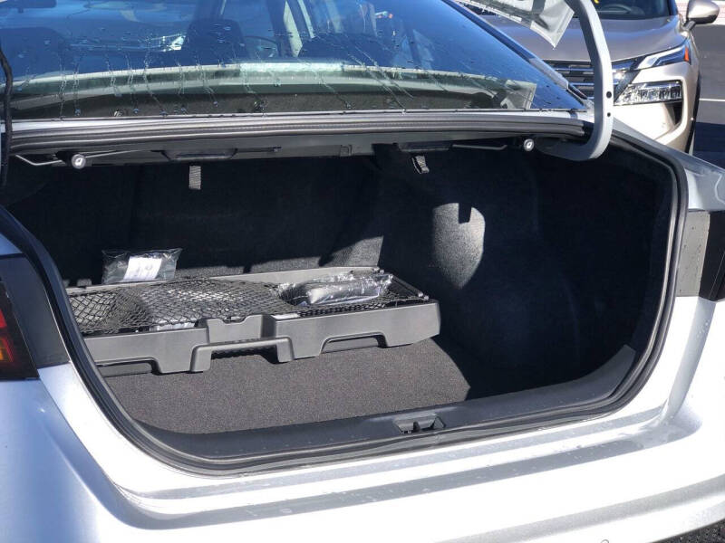 2025 Nissan Altima 2.5 SR