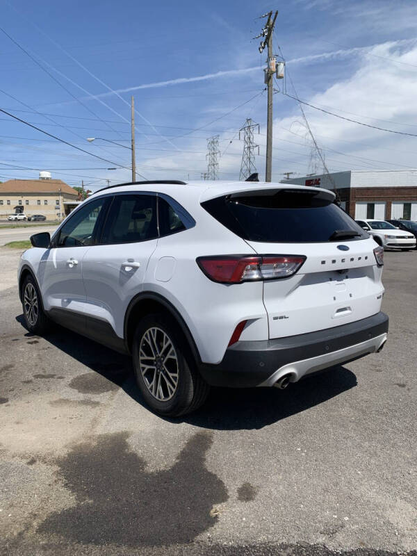 2020 Ford Escape SEL