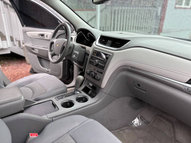 2015 Chevrolet Traverse LS