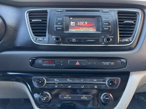 2015 Kia Sedona LX