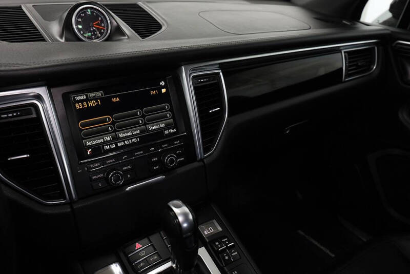 2015 Porsche Macan S