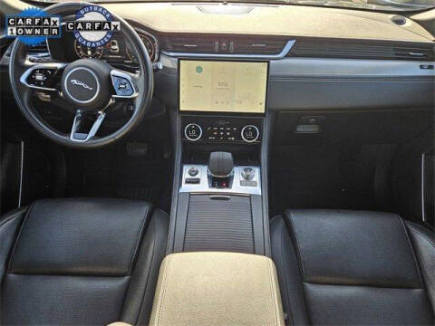 2024 Jaguar F-PACE P250 R-Dynamic S