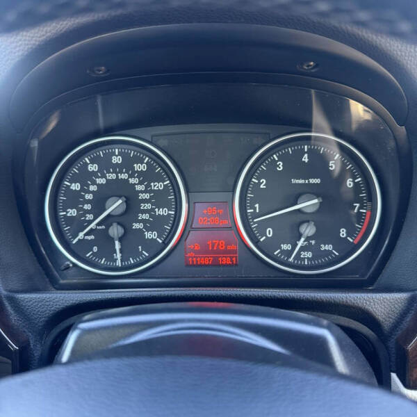 2011 BMW 3 Series 328i