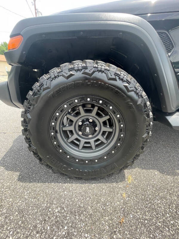 2020 Jeep Gladiator Sport