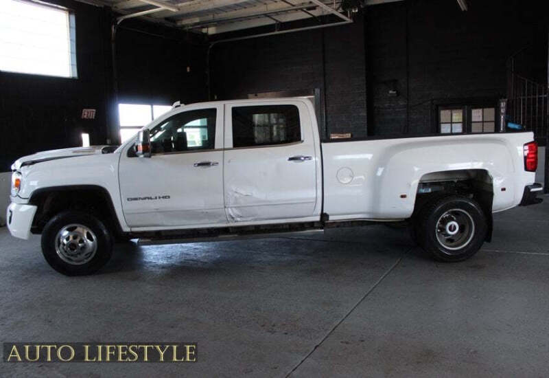 2017 GMC Sierra 3500HD Denali