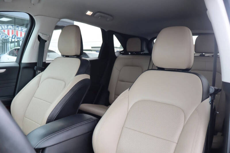 2022 Ford Escape Hybrid SEL