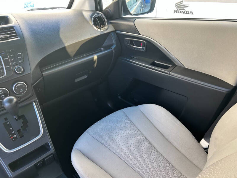 2012 Mazda MAZDA5 Sport