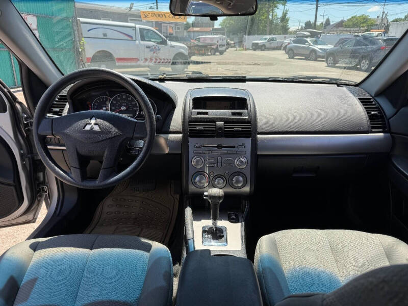 2010 Mitsubishi Galant FE
