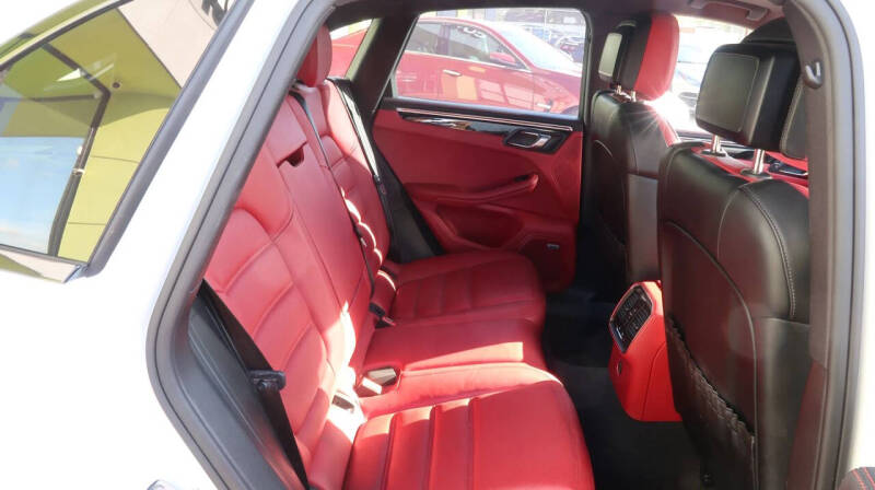 2018 Porsche Macan S