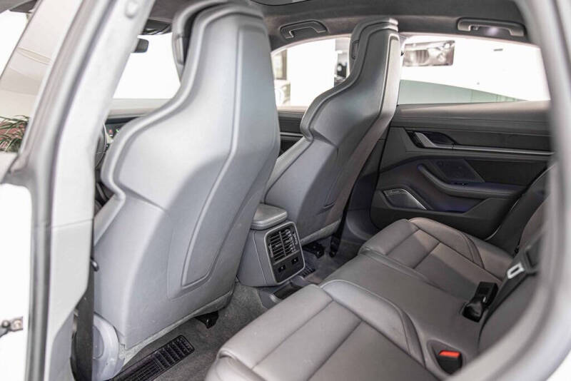 2020 Porsche Taycan Turbo S