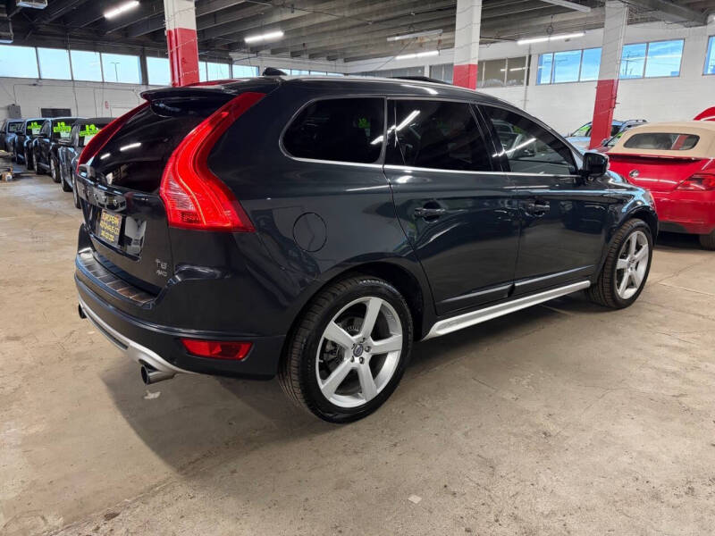 2012 Volvo XC60 T6 R-Design Platinum