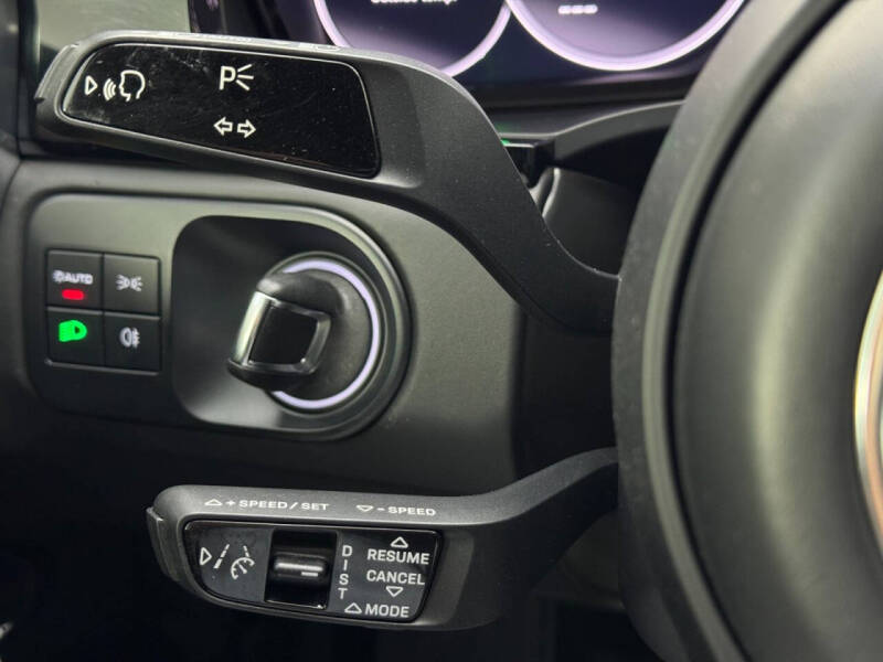 2022 Porsche Cayenne Turbo S E-Hybrid Coupe