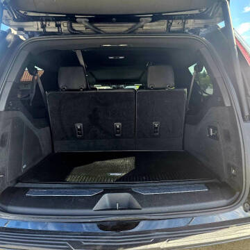 2022 Cadillac Escalade ESV Premium Luxury