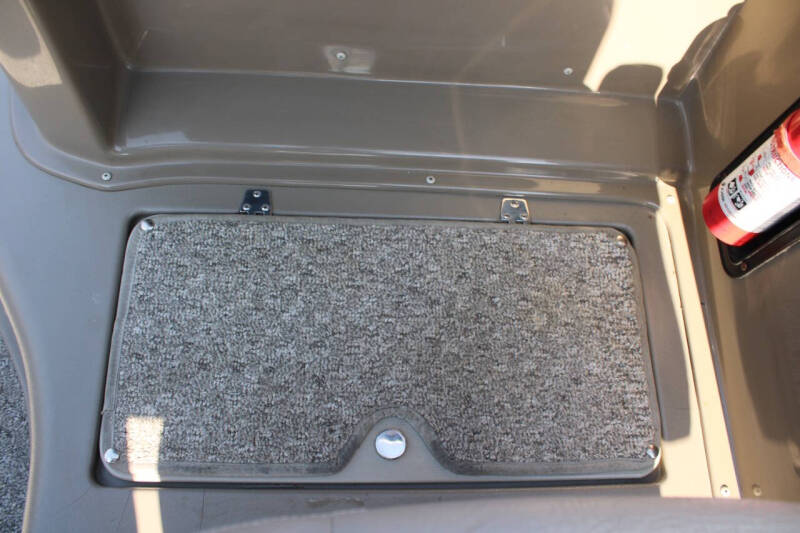 2012 Premier Marine Grand Majestic LTD 250