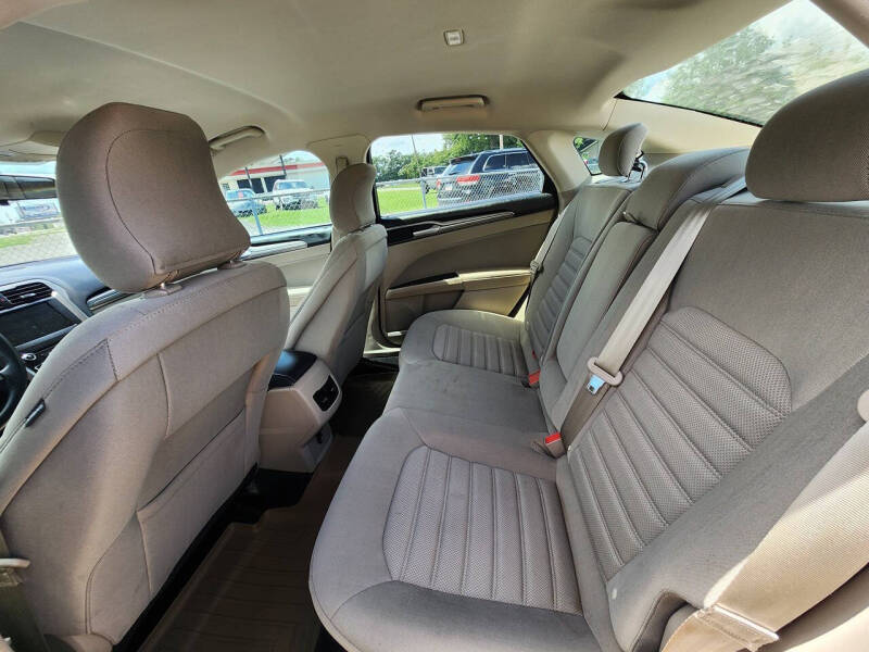 2018 Ford Fusion SE