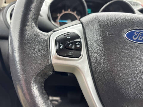 2015 Ford Fiesta SE