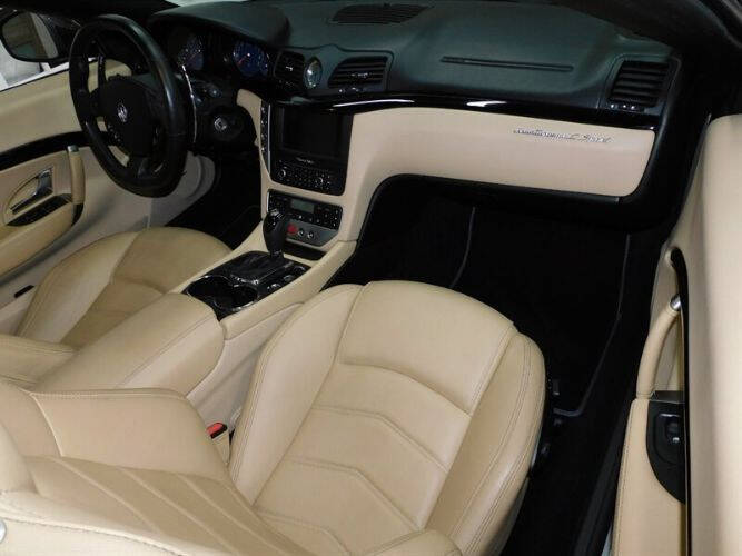 2016 Maserati Gran Turismo