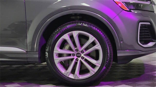 2025 Audi Q7 quattro Premium 45 TFSI