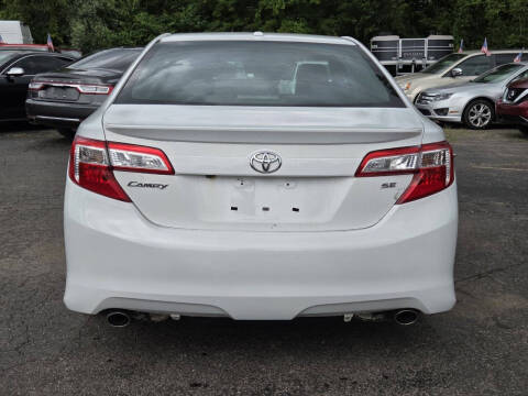 2014 Toyota Camry SE V6