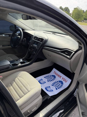 2018 Ford Fusion SE