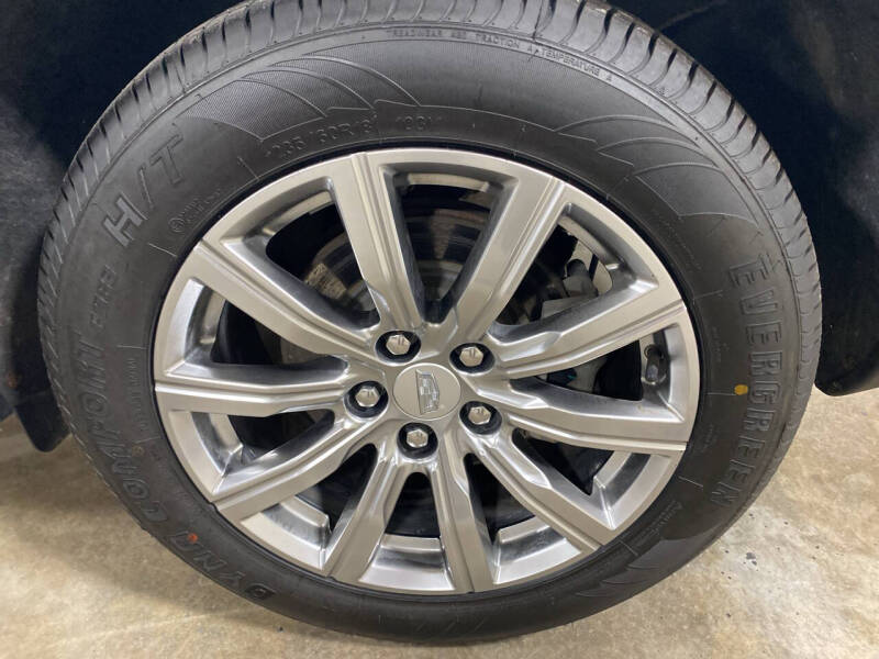 2022 Cadillac XT4 Premium Luxury