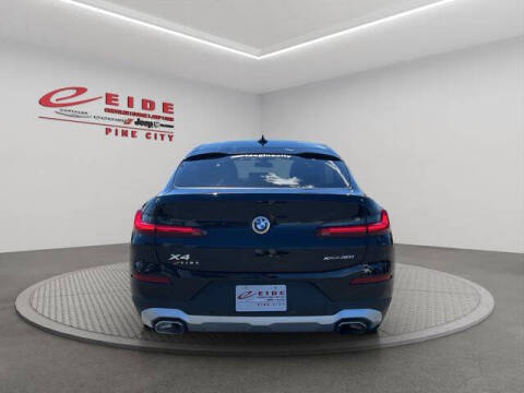 2025 BMW X4 xDrive30i