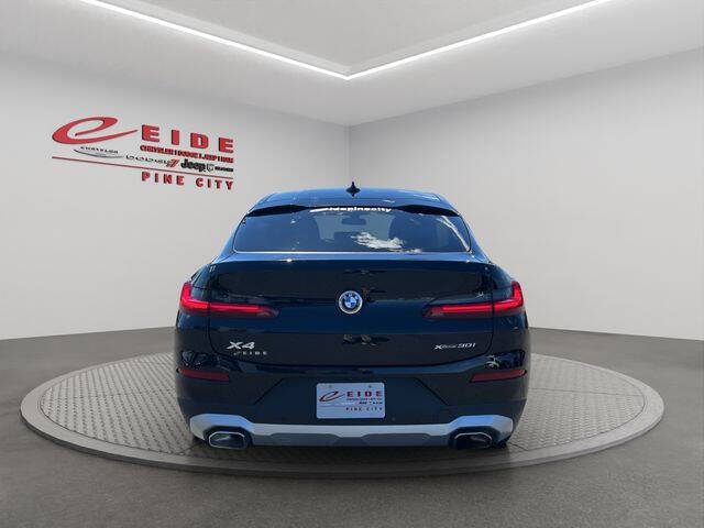 2025 BMW X4 xDrive30i