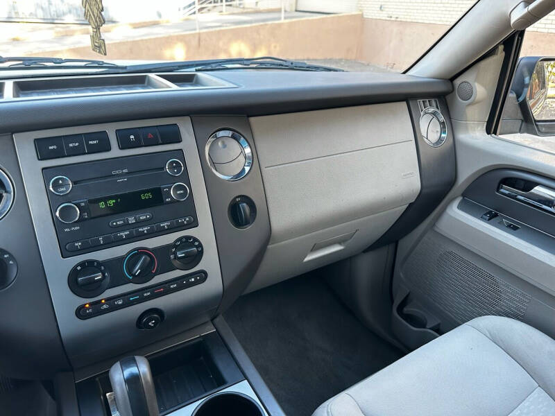 2010 Ford Expedition XLT