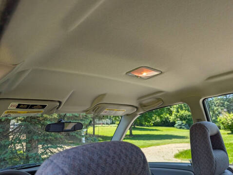 2004 Chevrolet Tracker
