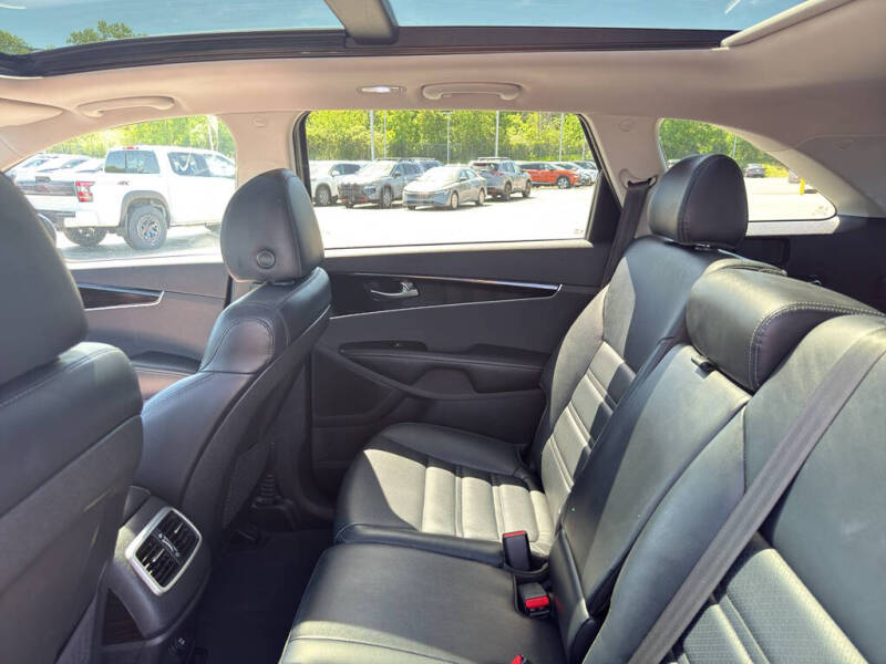 2020 Kia Sorento EX V6