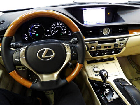 2013 Lexus ES 300h