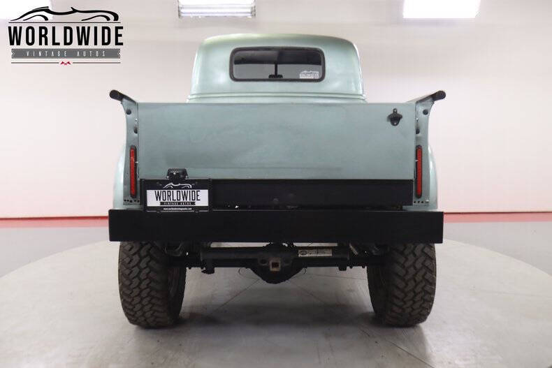 1952 Chevrolet Apache