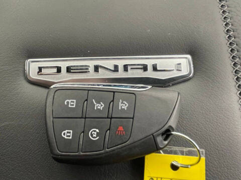 2025 GMC Yukon XL Denali