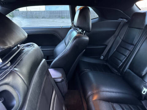 2014 Dodge Challenger SXT