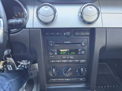 2005 Ford Mustang GT Premium