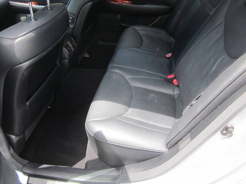 2004 Lexus LS 430