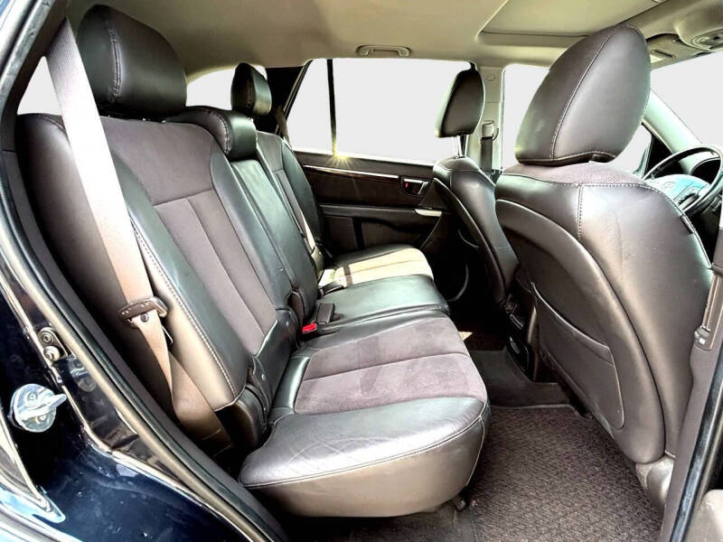 2011 Hyundai Santa Fe SE
