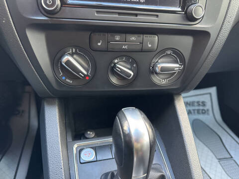 2015 Volkswagen Jetta Sport