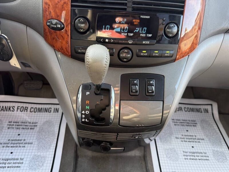 2009 Toyota Sienna XLE