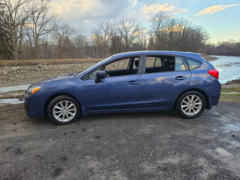 2013 Subaru Impreza 2.0I Premium's photo