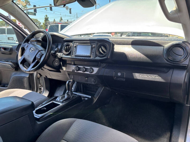 2019 Toyota Tacoma SR