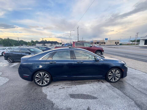 2017 Lincoln MKZ Select
