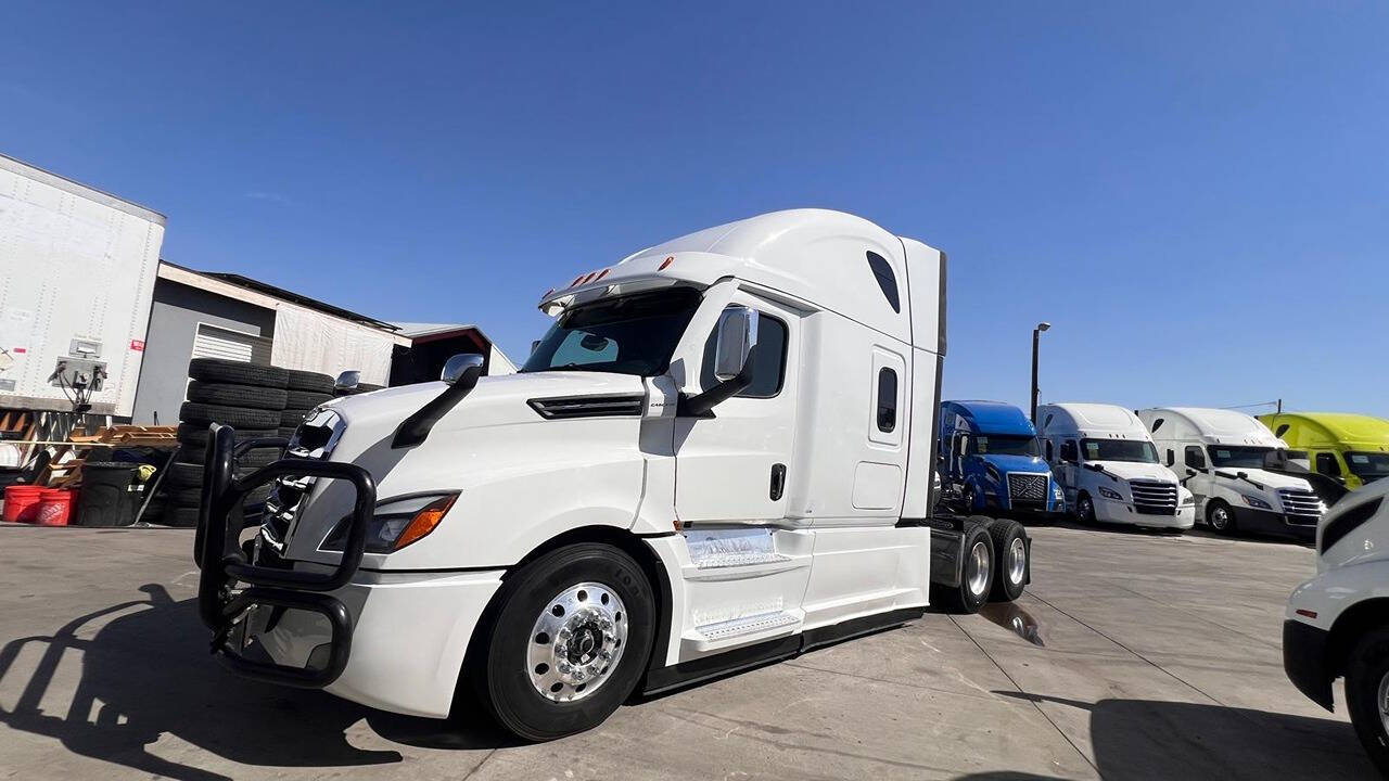 2023 Freightliner Cascadia for sale at KING TRUCK TRAILER SALES in Bakersfield, CA